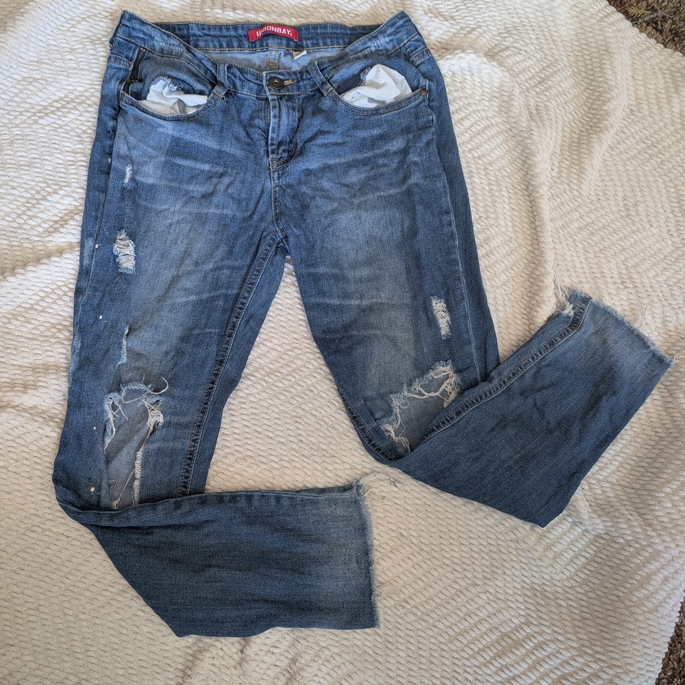 UNIONBAY Blue Denim Jeans with Red Brand Tag